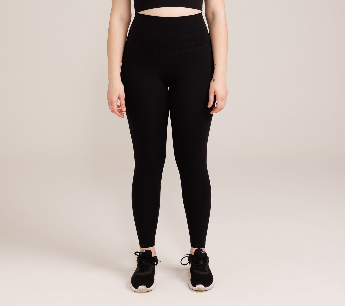 DSN Black Deluxe Leggings